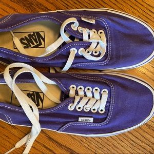 Vans purple low top Mens size 6.5  Womens size 8